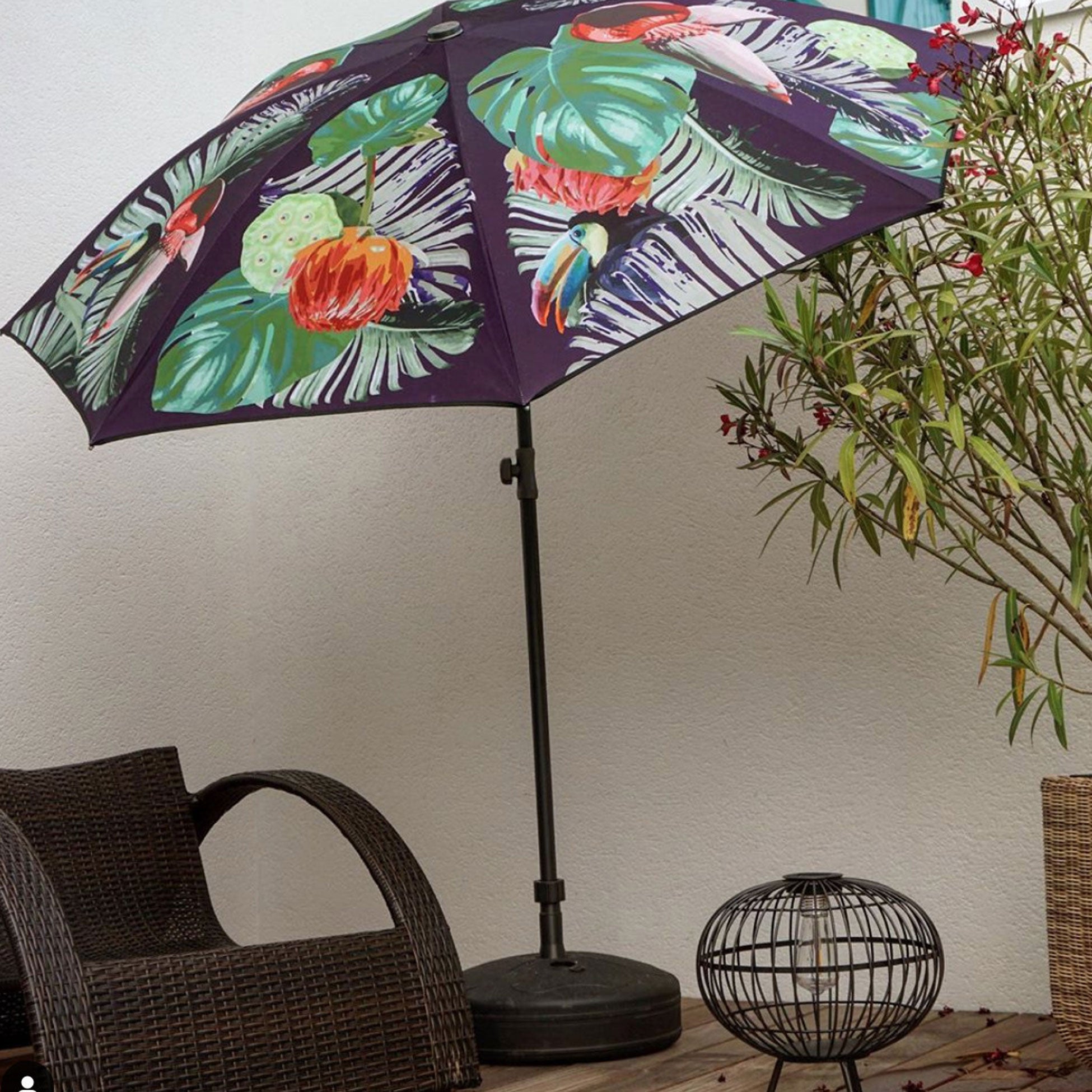klaoos patio umbrella Indépendant – Strafboutique Color:MC-1SF matt-black Elevate your outdoor space Burton Custom Camber Snowboard