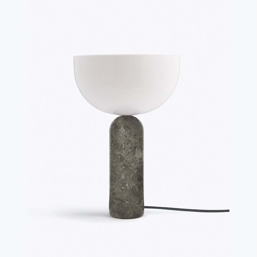 Kizu, een marmeren table lamp van New Works.