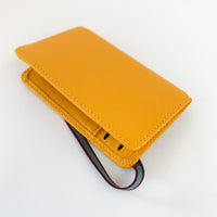 Leren design kaarthouder van het merk Carré Royal.